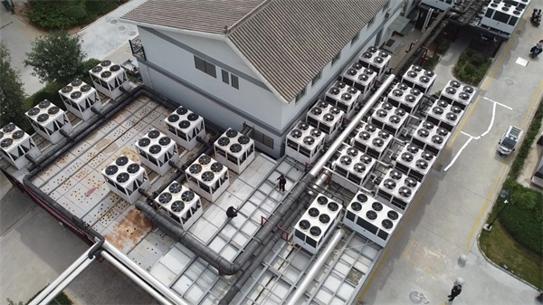 大型小區(qū)用哪個牌子的空氣能采暖機(jī)好